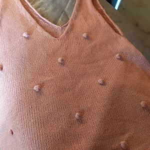 Day to day knit sleeveless sweater